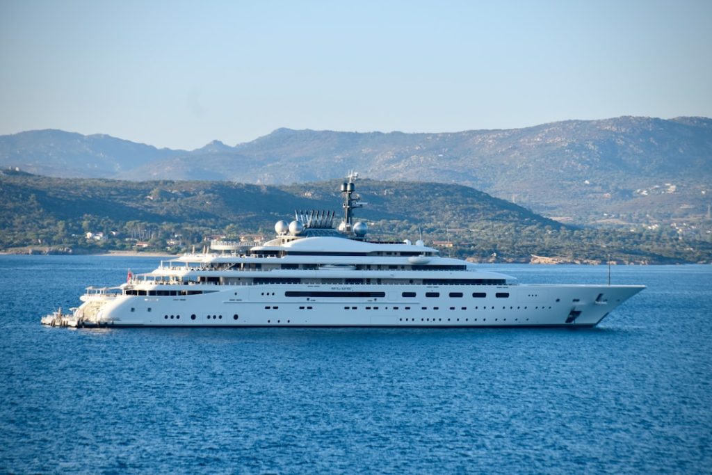 erfahren sie alles über das vermögen, finanzielle bewertungen und nettovermögen prominenter persönlichkeiten und unternehmen.