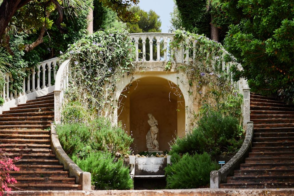 entdecken sie das vermögen der rothschild-familie, ihre geschichte, investitionen und ihren einfluss auf die globale finanzwelt.