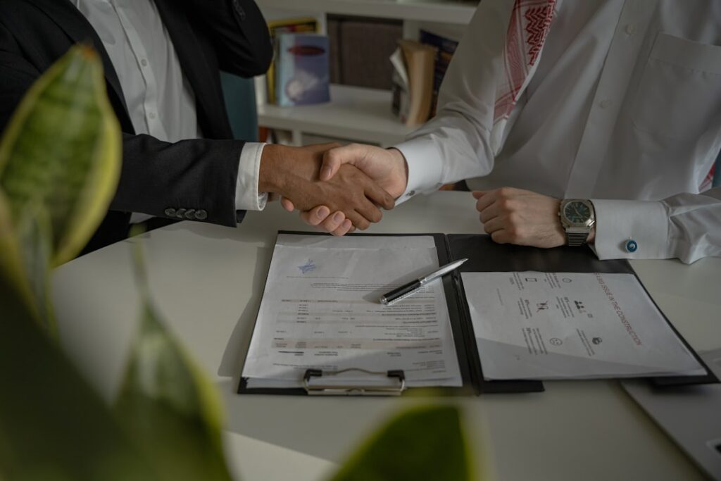 befristeter arbeitsvertrag: ein zeitlich begründetes beschäftigungsverhältnis mit klar definiertem enddatum, das flexibilität für arbeitgeber und arbeitnehmer bietet.